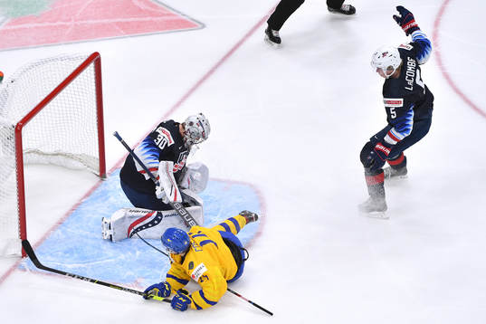 Arvid Costmar of Sweden falls