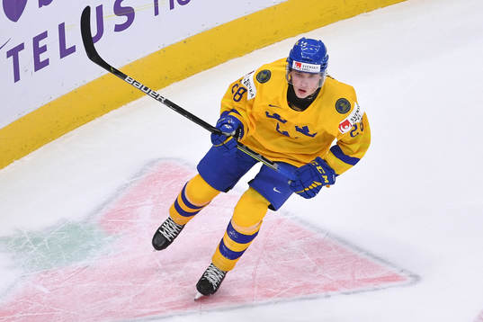 Noel Gunler of Sweden skates