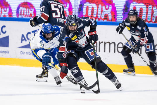 Linköpings Jennifer Wakefieldoch Leksands Maria Holm Peters