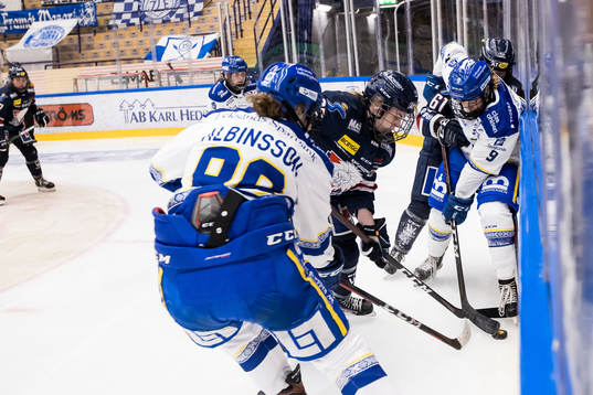 Linköpings Moa Wernblom och Leksands Kathryn Kennedy