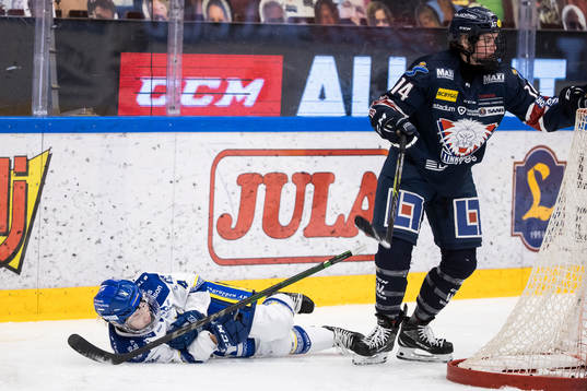 Leksands Wilma Johansson och Linköpings Gracen Hirschy