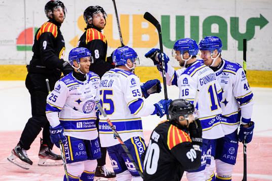 Leksands Ashton Carter jublar med Carter Camper , Jonas