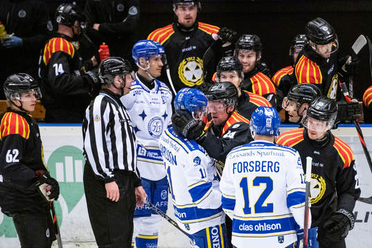 Leksands Martin Karlsson och Brynäs Nicklas Danielsson i