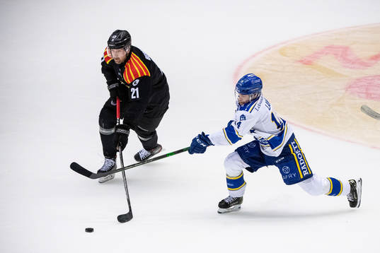 Brynäs Patrik Berglund och Leksands Oskar Lang