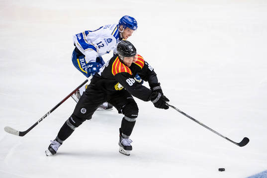 Leksands Fredrik Forsberg och Brynäs Jaedon Descheneau