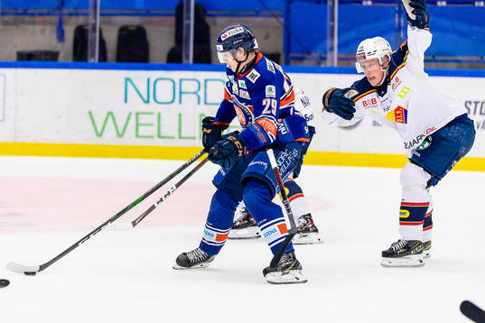 Växjös Pontus Holmberg och Djurgårdens Kalle Östman