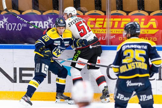 s Mattias Nörstebö och Malmö Redhawks Emil Sylvegård