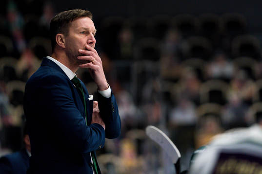Färjestads huvudtränare Johan Pennerborn