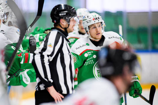 Rögles Niklas Hansson jublar