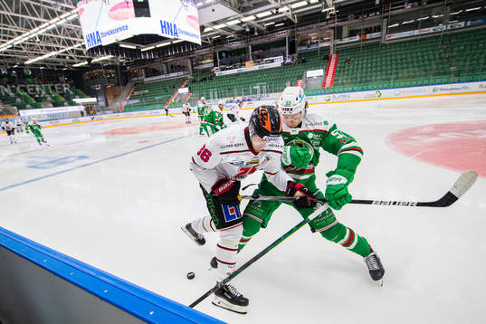 Örebros Emil Larsson och Rögles Moritz Seider