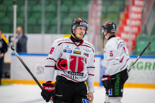 Örebros Emil Larsson deppar
