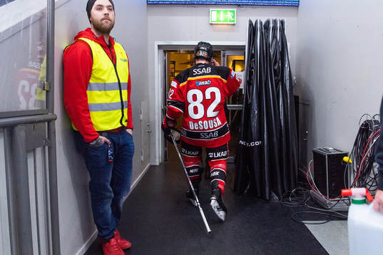 Luleås Chris Desousa går av planen