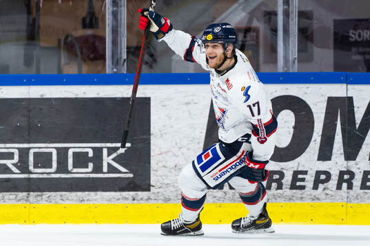 Linköpings Niko Ojamäki jublar