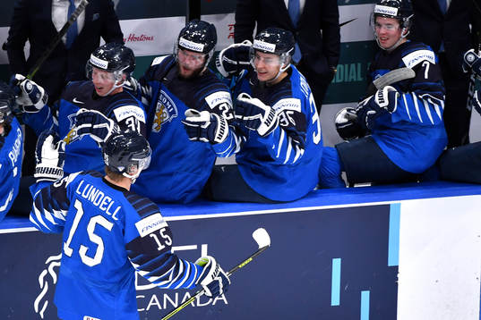 Anton Lundell of Finland celebrates the 2-2 game tying goal