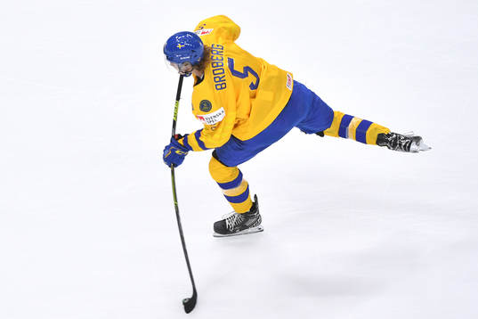 Philip Broberg of Sweden shoots