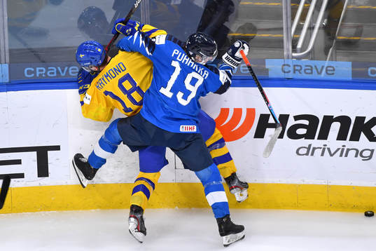 Petteri Puhakka of Finland and Lucas Raymond of Sweden
