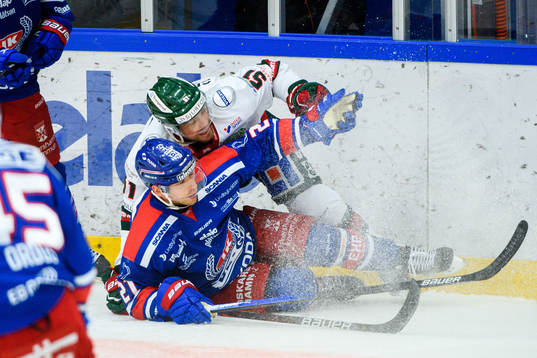 Frölundas Mats Rosseli Olsen och Oskarshamns Brian Cooper