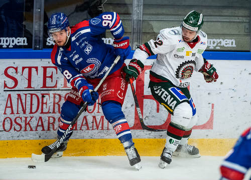 Oskarshamns Oliver Larsen och Frölundas Patrik Carlsson