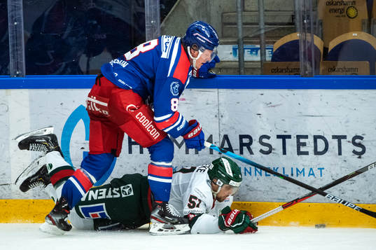 Oskarshamns Fredrik Olofsson och Frölundas Mats Rosseli