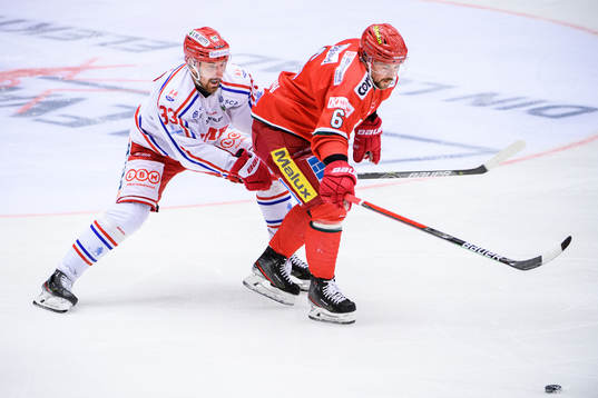 Timrås Albin Lundin och Modos Jesper Dahlroth