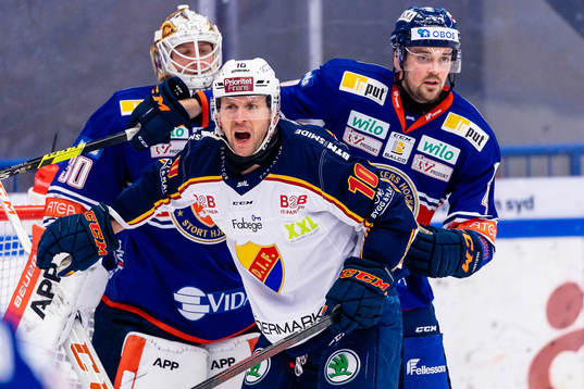 Djurgårdens Niclas Bergfors och Växjös Tim Erixon