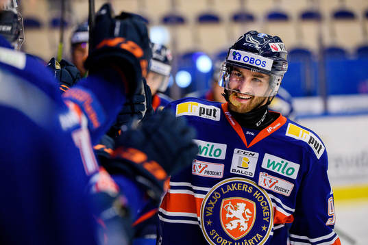 Växjös Andrew Calof jublar