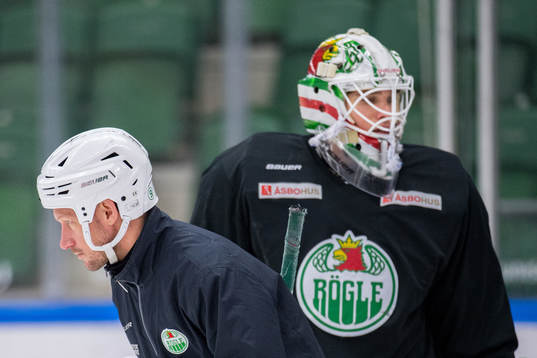 Målvaktstränare Magnus Wennström och målvakt Johan