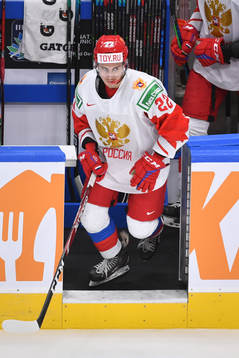 Marat Khusnutdinov of Russia steps