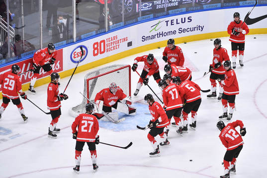 Team Canada participates in warm up