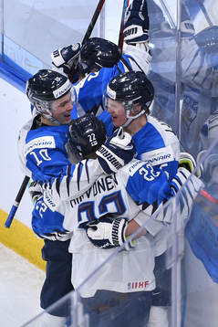 Roni Hirvonen, Kasper Puutio, Anton Lundell and Kasper