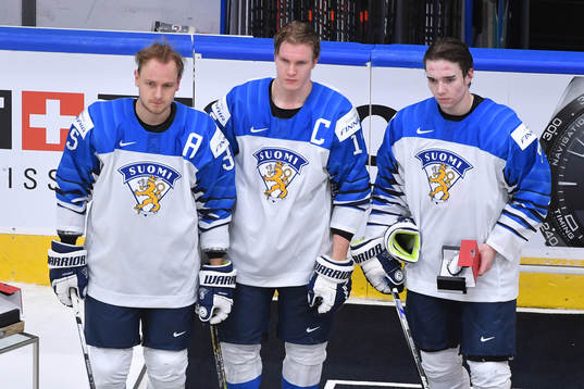 Mikko Kokkonen, Anton Lundell and Ville Heinola of Finland