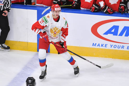Shakir Mukhamadullin of Russia skates