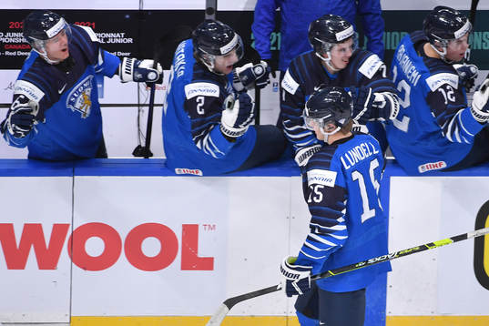 Anton Lundell of Finland celebrates the 3-1 goal at the
