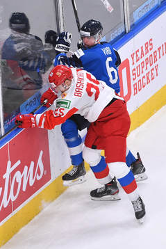 Danil Bashkirov of Russia and Eemil Viro of Finland collide