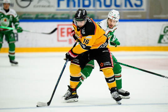 Luleås Niklas Olausson och Rögles Mattias Sjögren