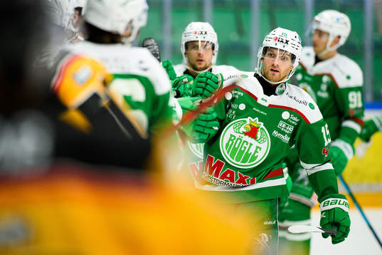 Rögles Simon Ryfors jublar