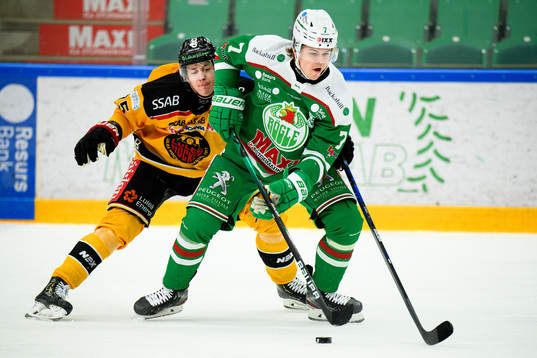 Luleås Arttu Ilomäki och Rögles Erlend Lesund