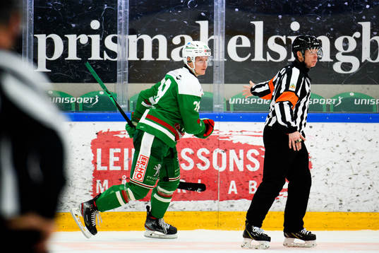 Rögles Anton Bengtsson jublar