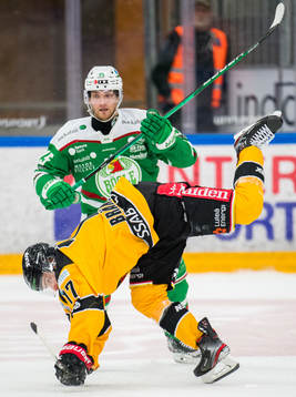 Rögles Simon Ryfors och Luleås Isac Brännström