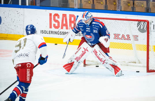Oskarshamns målvakt Tex Williamsson och Rickard Palmberg