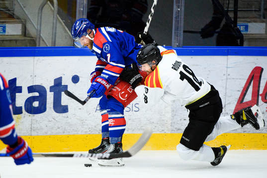 Oskarshamns Adam Janosik och Brynäs Anton Rödin