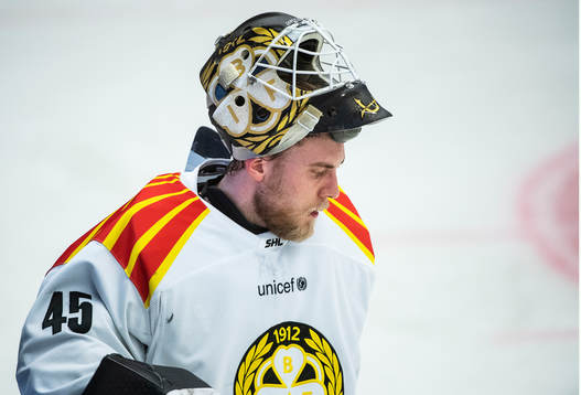 Brynäs målvakt Viktor Andrén deppar