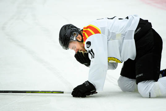Brynäs Josef Ingman har ont