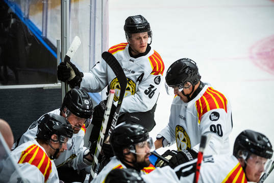 Brynäs Linus Ölund och Shane Harper deppar
