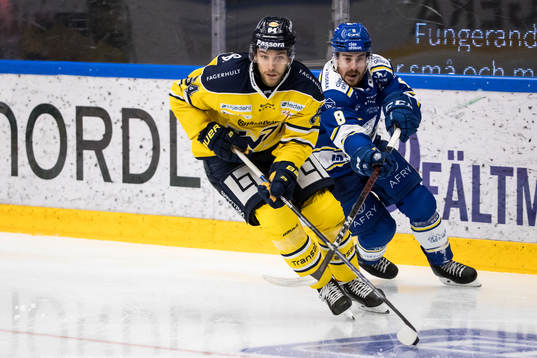 s Eric Martinsson och Leksands Matt Caito