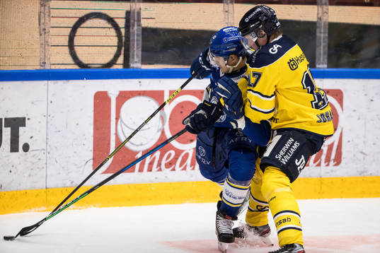 s Emil Johansson