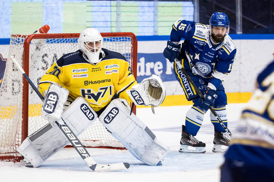 s målvakt Markus Svensson och Leksands Otto Paajanen