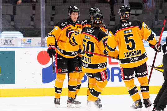 Luleås Filip Hållander jublar