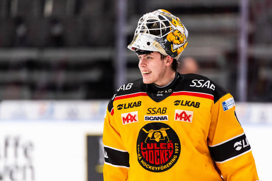 Luleås målvakt Jesper Wallstedt jublar