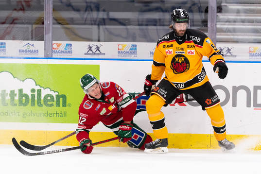Frölundas Max Friberg och Luleås Daniel Sondell